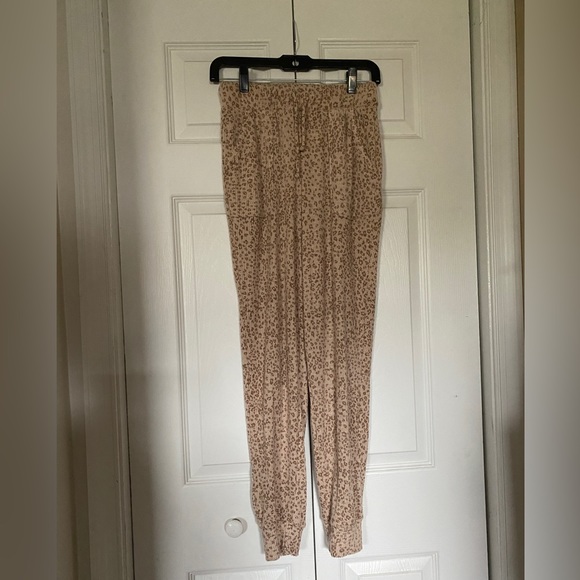 Hippie Rose Cheetah Print Pajama Set w/ pockets, drawstrings, and elastic cuffs - Picture 6 of 7